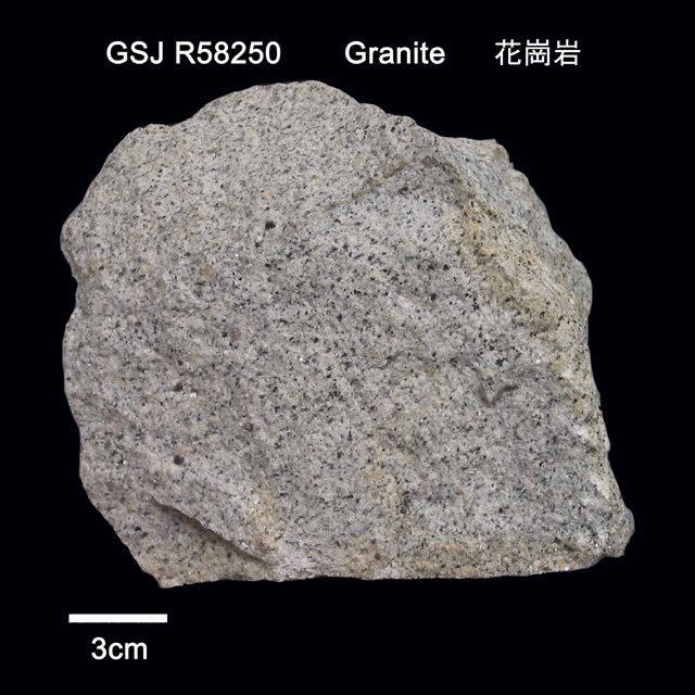 細粒柘榴石白雲母黒雲母花崗岩